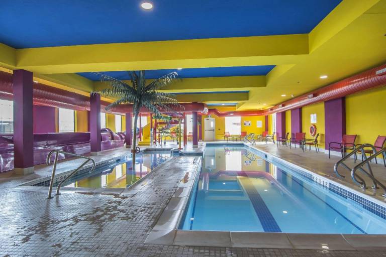 Comfort Suites Regina — photo 2