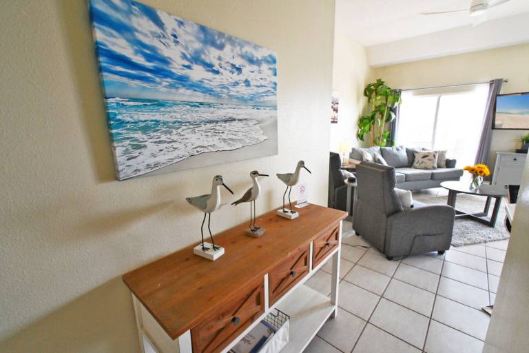 Condo with terrace, private pool & barbecue | Water view — photo 3