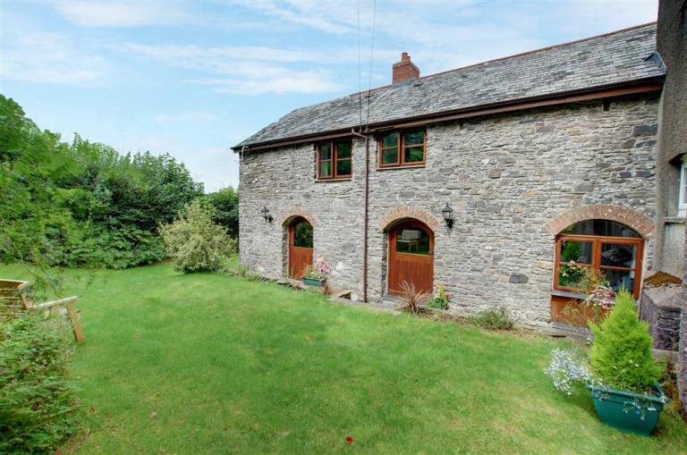 3 Bed in Barnstaple oc n1991