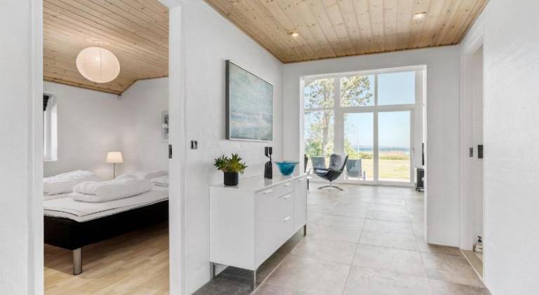 Vacation home with hot tub — photo 2