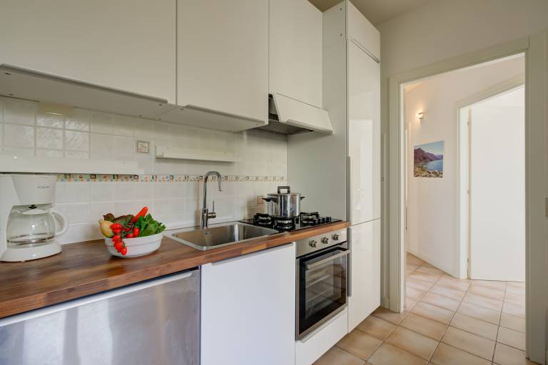 Apartment with terrace & garden | Mountain view — photo 4
