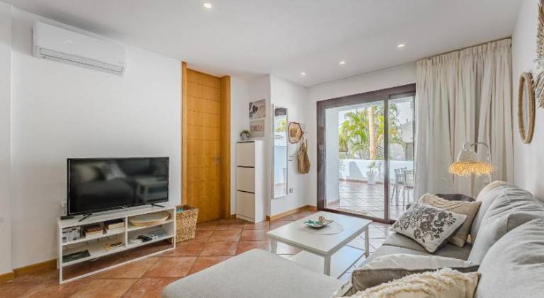 Child-friendly charming holiday apartment with pool, garden & hot tub | Suitable for remote work | Dogs allowed — photo 2