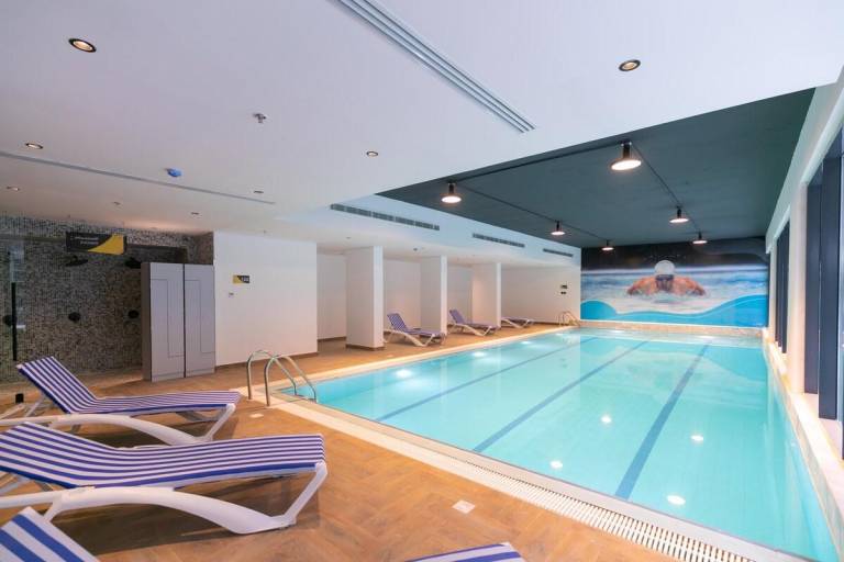 House with pool & yard | Suitable for remote work | Pet-friendly — photo 4