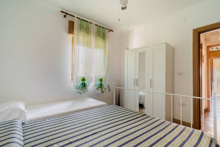 Villa 'Letizia Baia Del Sol' with Private Terrace and Air Conditioning — photo 4