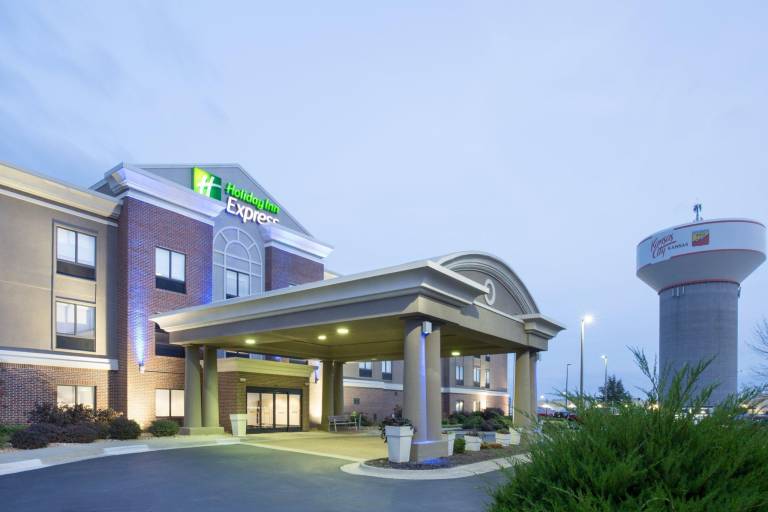 Holiday Inn Express Kansas City at the Legends By IHG