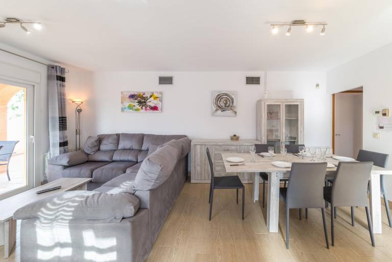 Fully equipped big villa with patio, BBQ & yard | Close to the beach | Pet-friendly — photo 5
