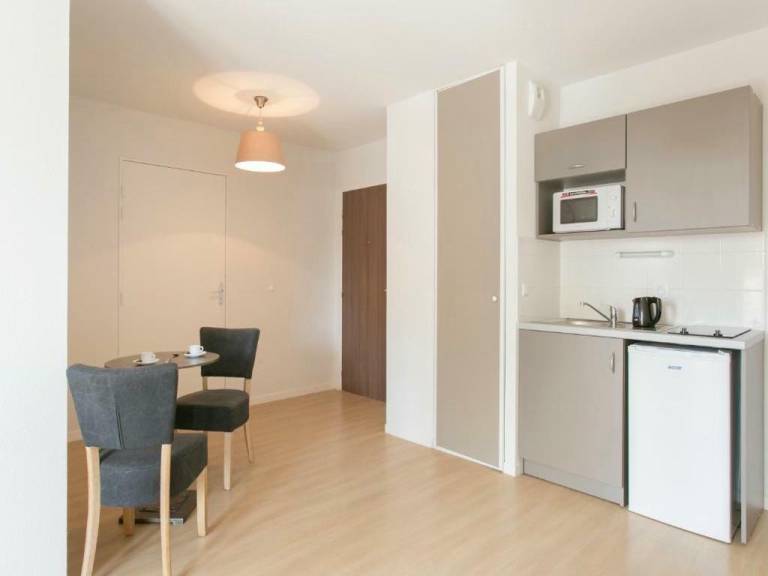 Serviced apartment for 127 persons — photo 5