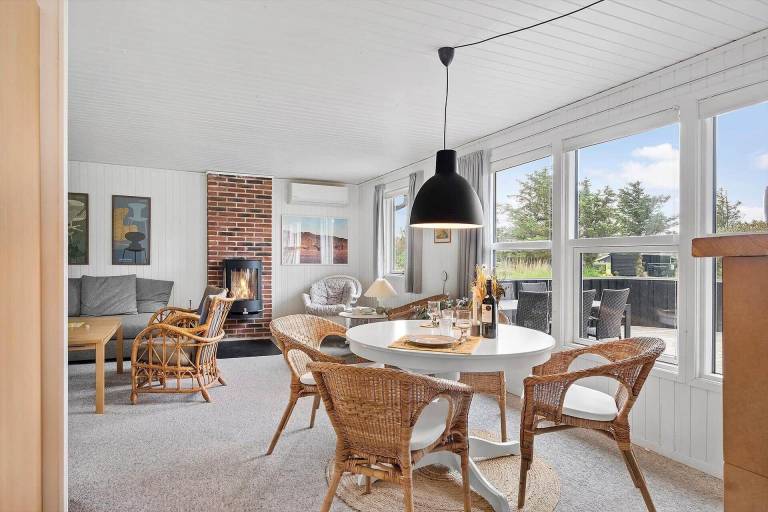 House with barbecue & patio — photo 4