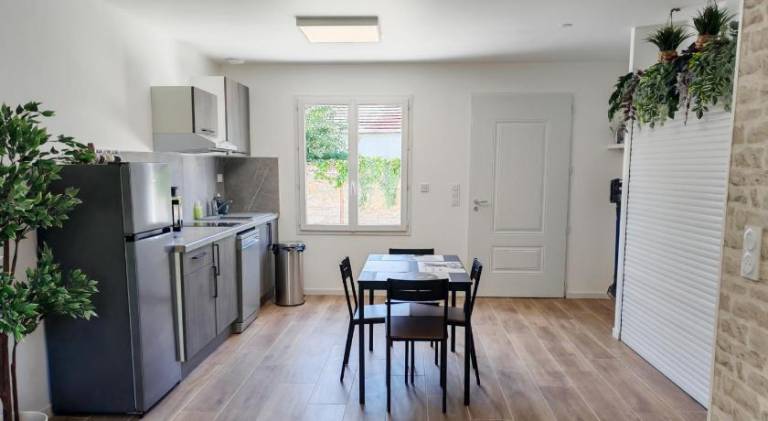 Rental apartment with 2 rooms for 4 persons — photo 4