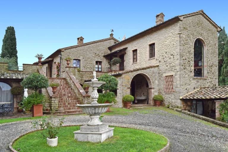 Casale  Pomarance
