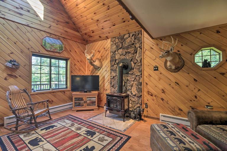 Lake Placid Chalet: Deck & Forest Views! — photo 5