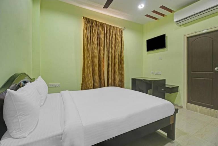 Goroomgo LA GRACE Suit Bhubaneshwar — photo 5