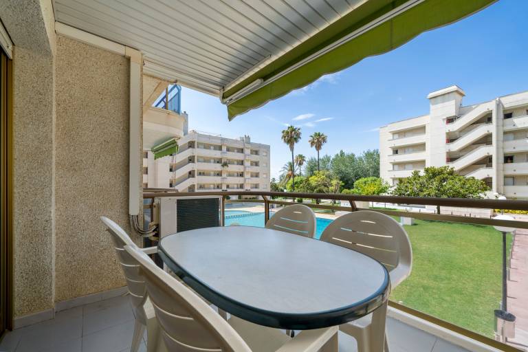 Fully equipped rental apartment with fast internet, pool & garden | Garden view | Next to the beach | Pets are welcome — photo 3