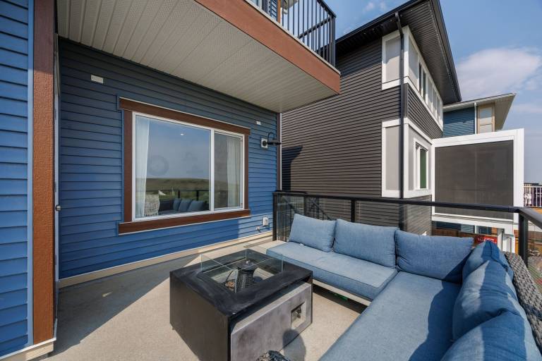 House Airdrie