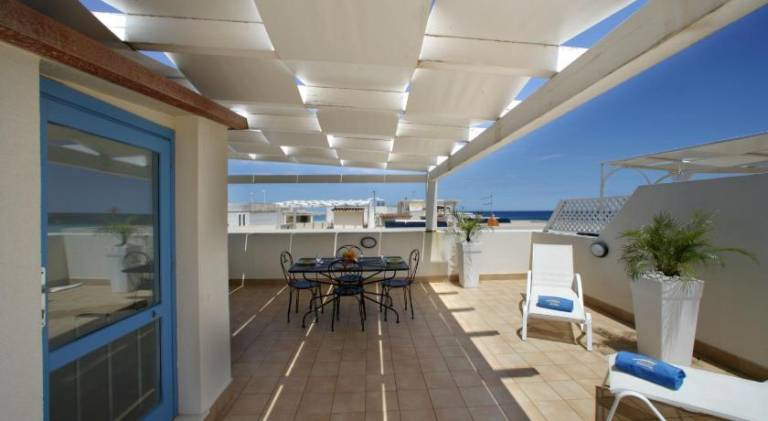 Beautiful apartment with BBQ & patio | Next to the beach | Pet-friendly — photo 2