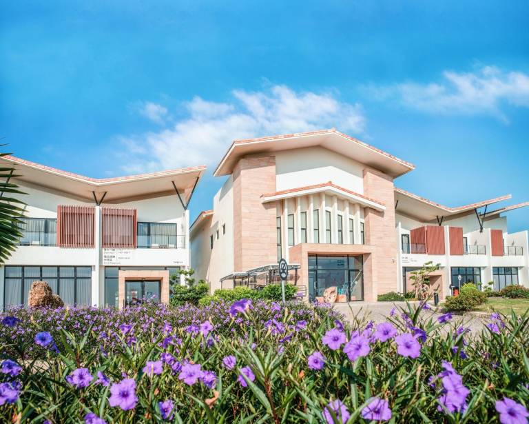 Resort  水泉里