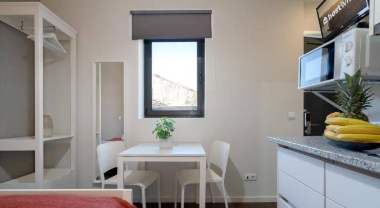 Apartment with patio | Close to Clérigos Church | Pets allowed — photo 5