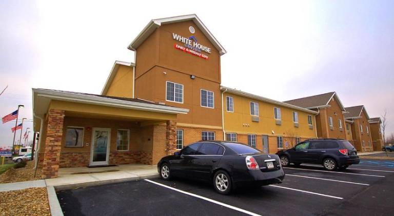 White House Suites in Plainfield, IN