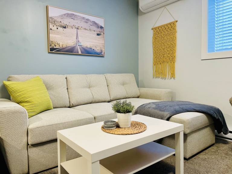 Apartment Highway 97