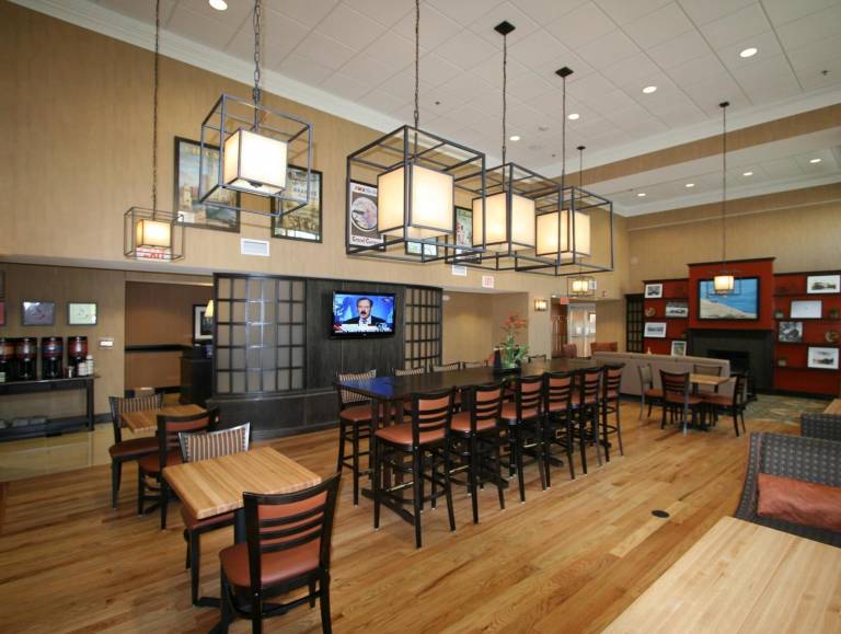 Hampton Inn & Suites Charlotte-Airport — photo 3