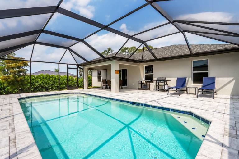 Sun & Fun Your Private Cape Coral Escape