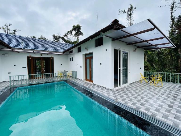 Vacation home with garden & private pool | Pets allowed in Chikkamagaluru