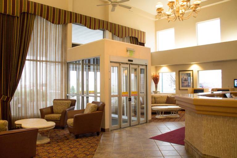 Crystal Inn Hotel & Suites - Great Falls — photo 5