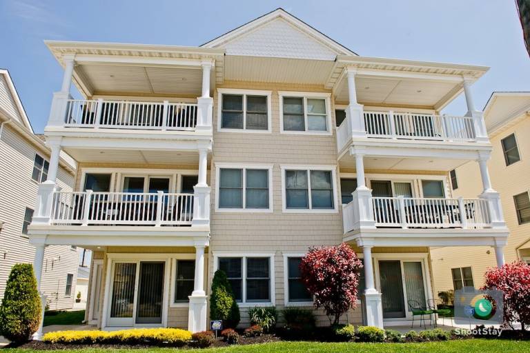 House  Brigantine