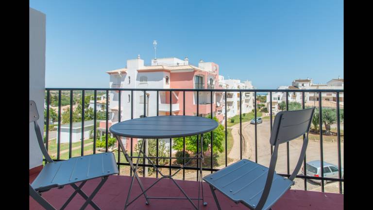 Family-oriented pleasant rental apartment with pool | Pets allowed — photo 5