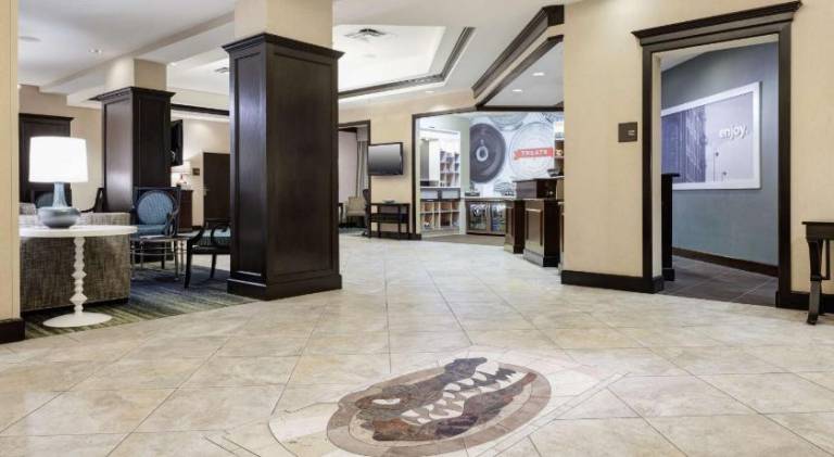 Hampton Inn & Suites Gainesville-Downtown — photo 2