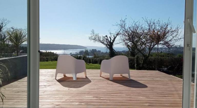 Chambre avec terrasse privative et vue mer