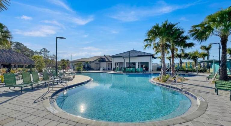 Vacation home with jacuzzi & pool — photo 2