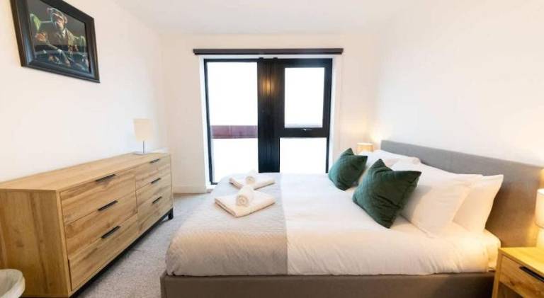 Modern 1 Bed Apartment Near Liverpool City Centre — photo 5