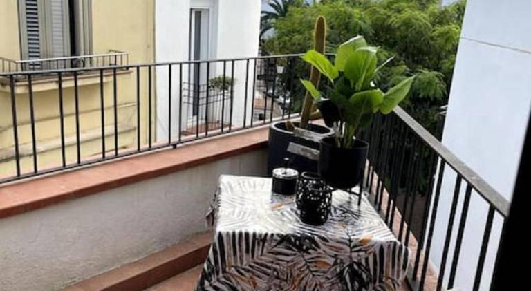 Rental apartment with patio — photo 5