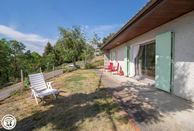 Gite with patio & yard | Pets allowed — photo 4
