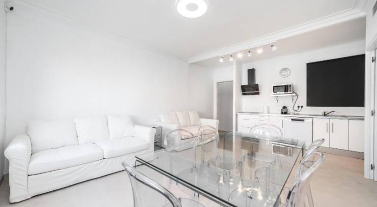 Apartment | Next to Sagrada Família — photo 2
