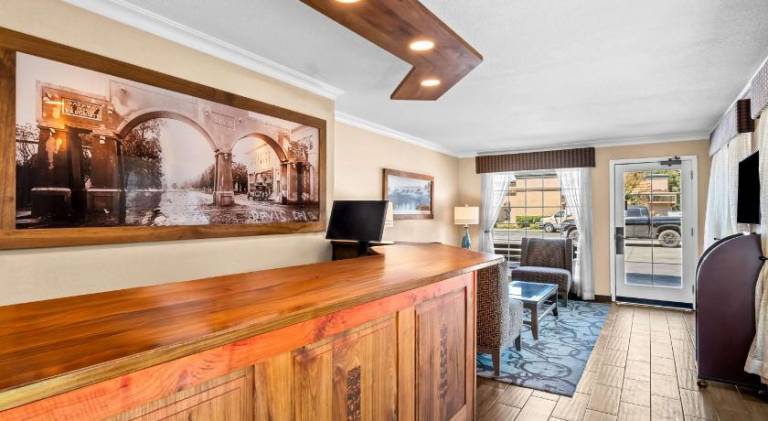 Best Western University Lodge — photo 5