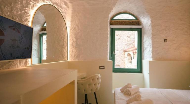 Lovely serviced apartment with terrace | Pets are welcome in Chios