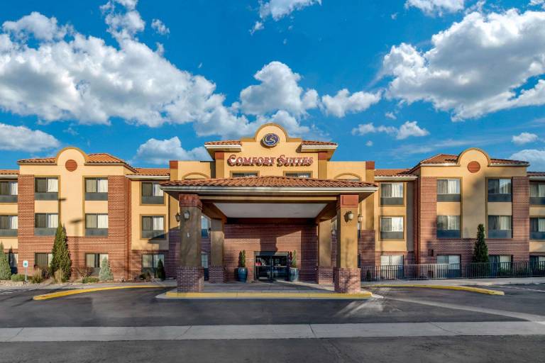 Comfort Suites Lakewood - Denver in Lakewood, CO