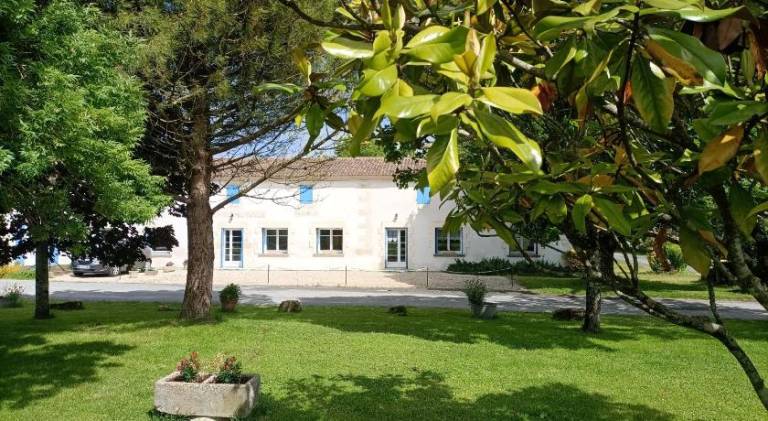 Wonderful apartment | Pet-friendly in Saintes