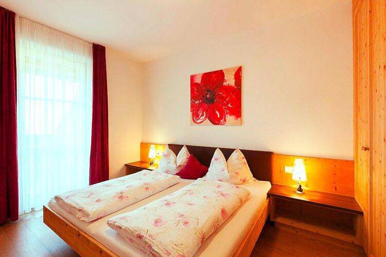 Rental apartment with pool & yard — photo 2