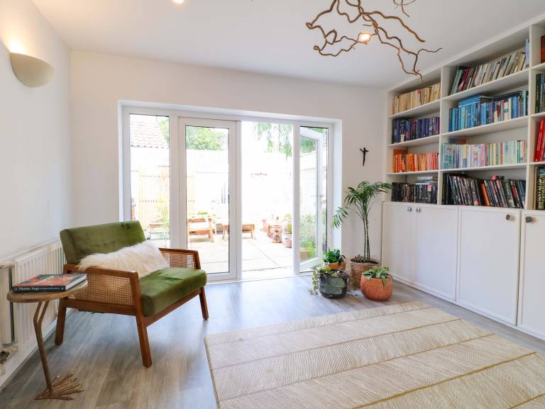 Family-friendly cottage with hot tub & garden | Pets allowed — photo 5
