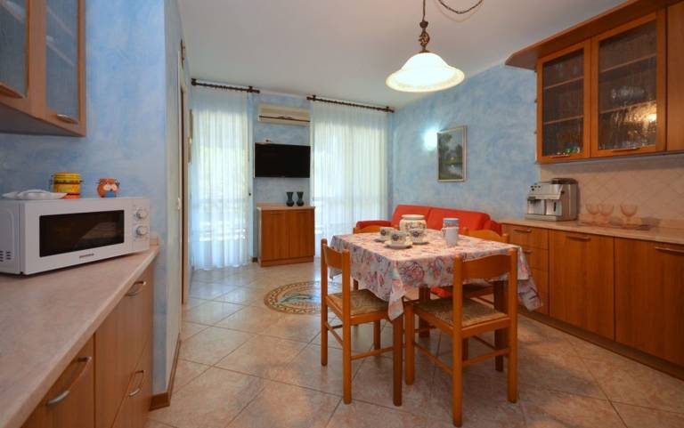 Children-friendly holiday apartment with patio | Close to the beach | Dogs allowed — photo 3
