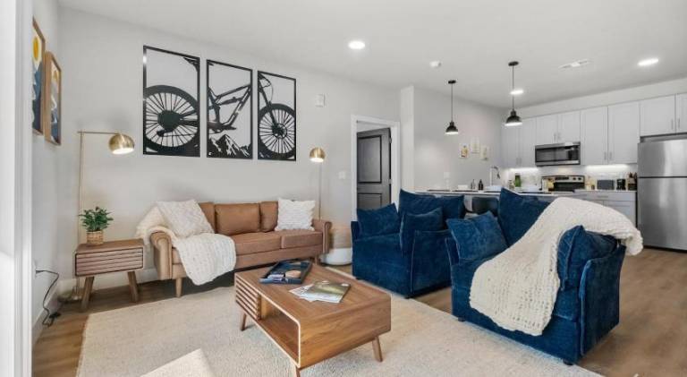 Rental apartment with pool | Suitable for remote work in Rogers, AR