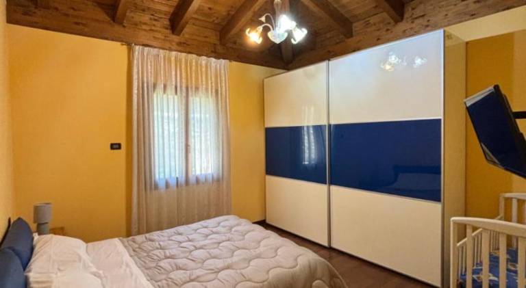Vacation home with garden in L'Aquila