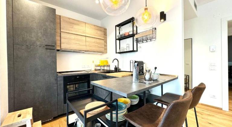 Apartment with pool — photo 4