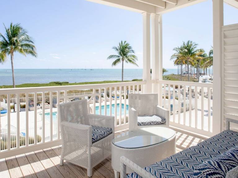 Oceanfront Balcony 2BR 2Qns in Marathon, FL