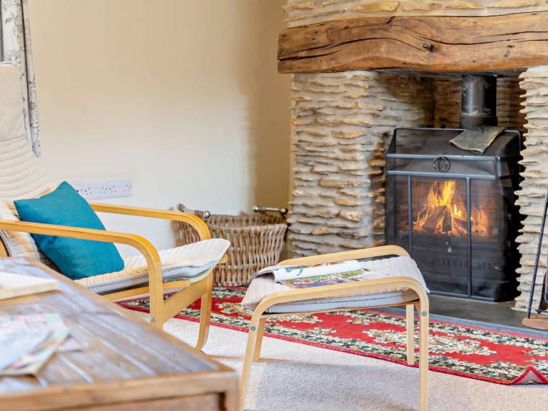 Fully equipped cottage with hot tub & yard | Pets are welcome — photo 2