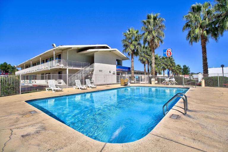 Motel 6 Nogales, AZ - Mariposa Road — photo 5