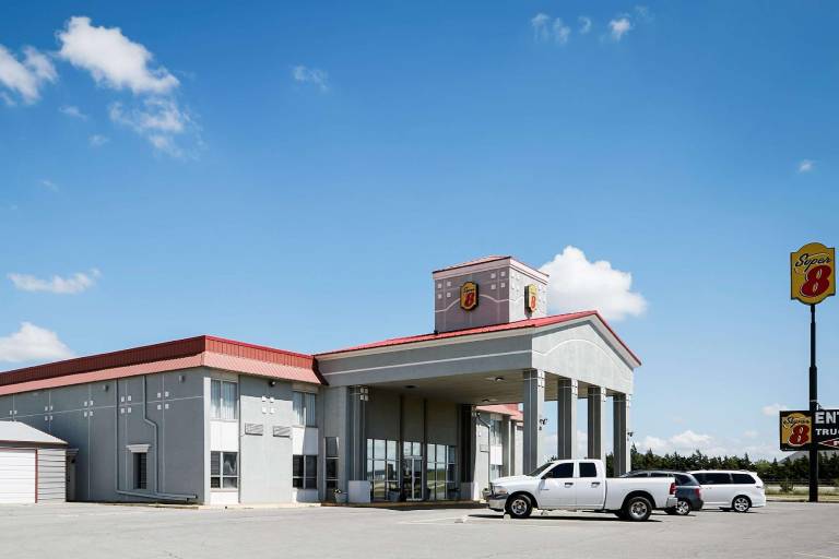 Super 8 By Wyndham Elk City in Elk City, OK